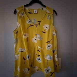 ✅CAbi Yellow Floral Sleeveless Tank Top, NWOT SZ medium.d
